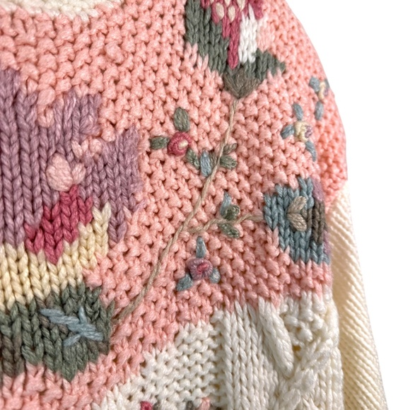 East West | Vintage Floral Cable Knit Sweater | L | Cottagecore | Embroidered - Picture 2 of 15